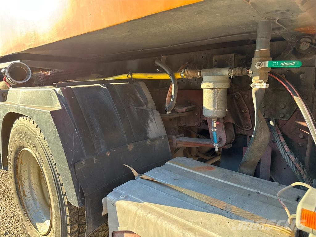 Iveco 150 E18 BUCHER TAZ SILENT Lakaisukoneet