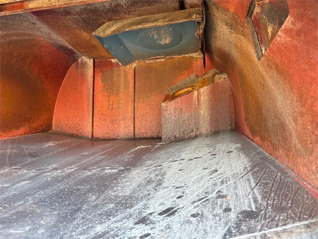 Iveco 150 E18 BUCHER TAZ SILENT Lakaisukoneet