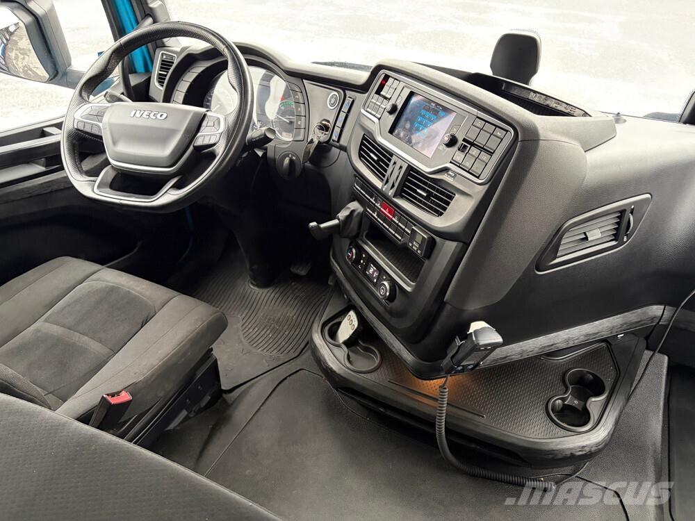 Iveco 460 6x2 -24 Фургони