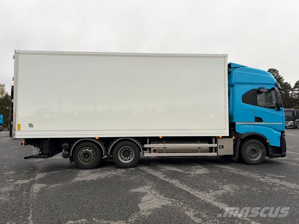 Iveco 460 6x2 -24 Фургони