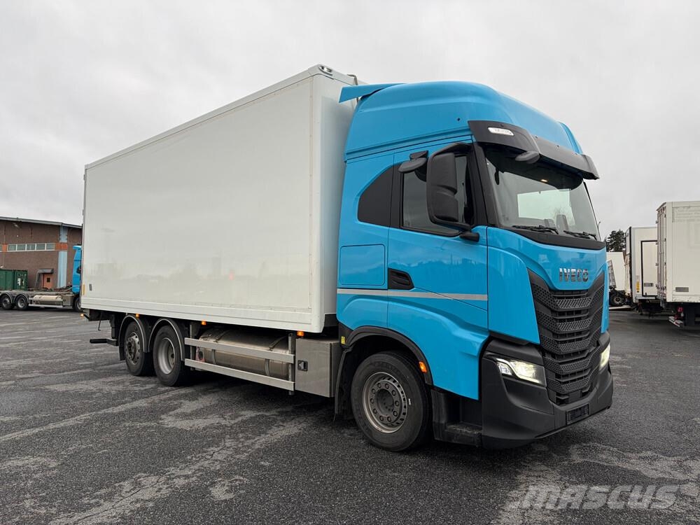 Iveco 460 6x2 -24 Фургони