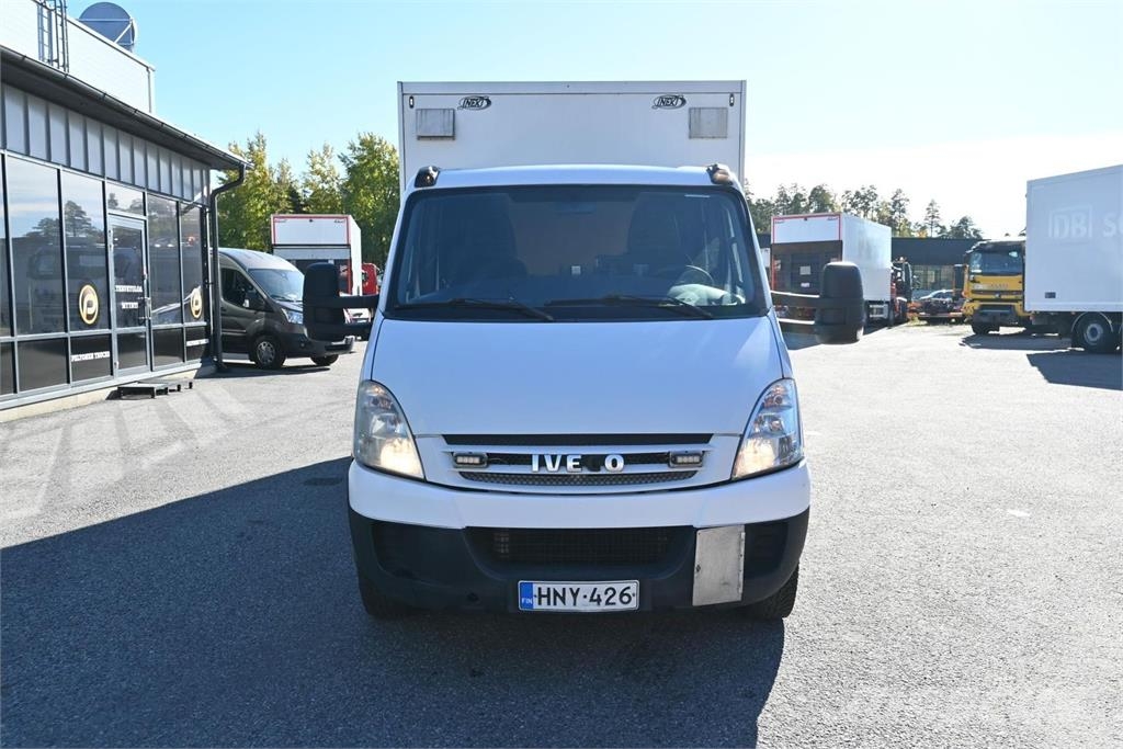 Iveco Daily Umpikorikuorma-autot