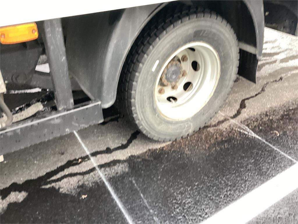 Iveco E liner Umpikorikuorma-autot