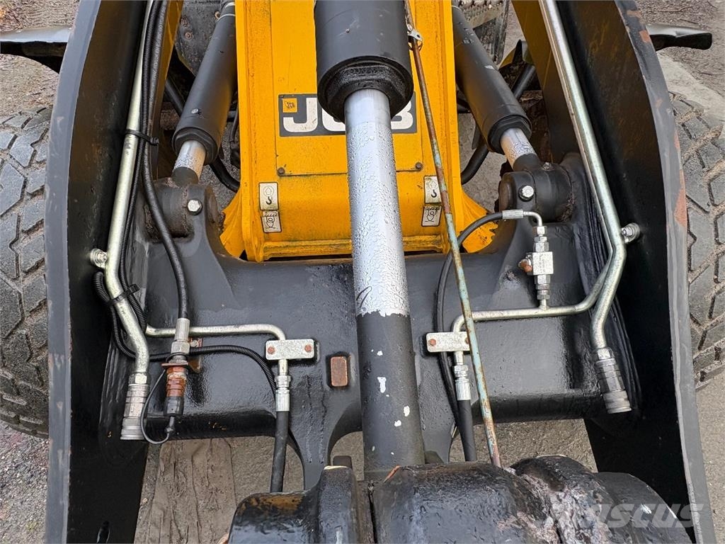 JCB 409 *VAIN 2864h* Nivelaura, kaksi kauhaa saatavill Hjullastare