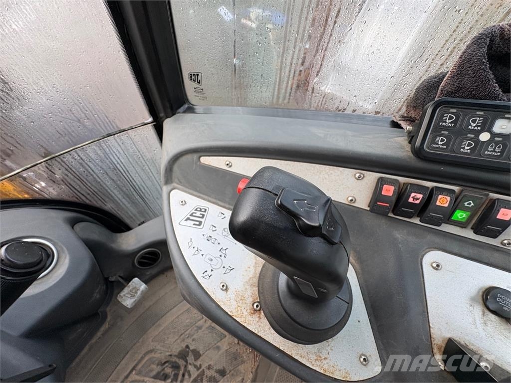 JCB 409 *VAIN 2864h* Nivelaura, kaksi kauhaa saatavill Hjullastare