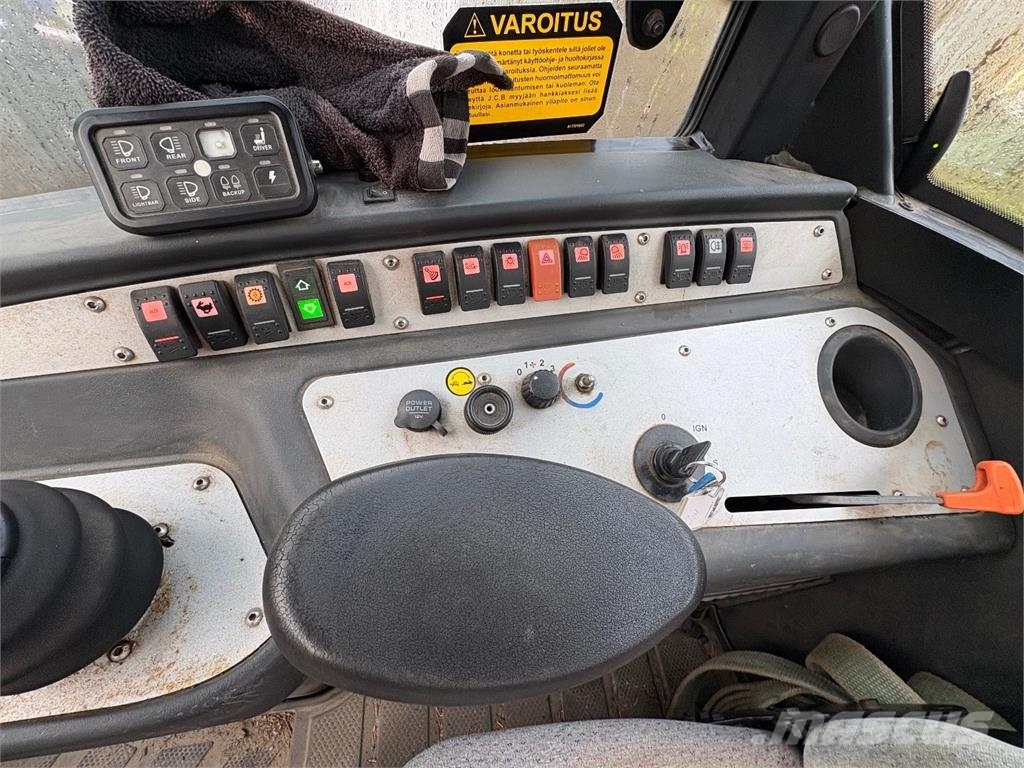 JCB 409 *VAIN 2864h* Nivelaura, kaksi kauhaa saatavill Hjullastare