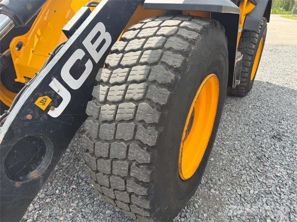 JCB 413K Gumikerekes homlokrakodók