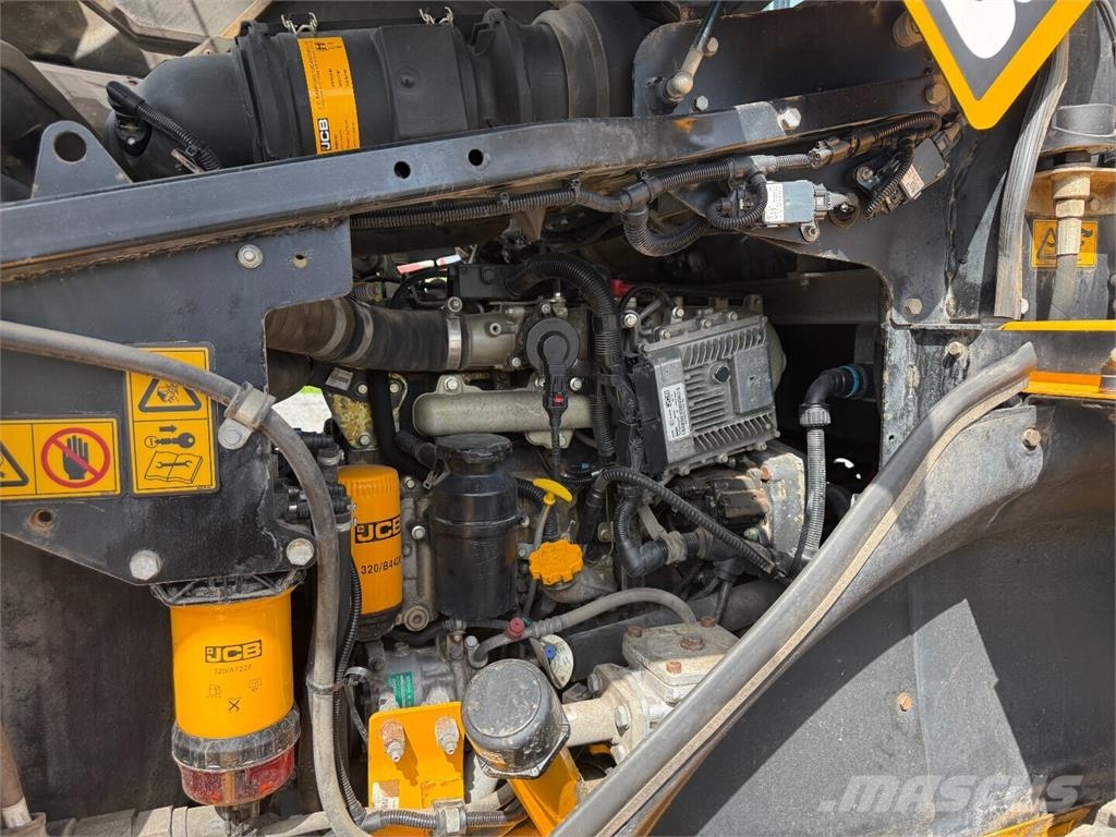 JCB 413K Gumikerekes homlokrakodók