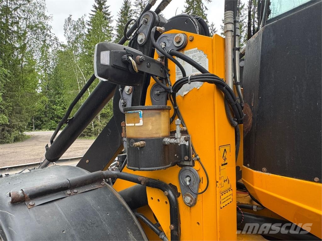 JCB 416 HT MYYTY/SOLD !!! لوادر بعجل