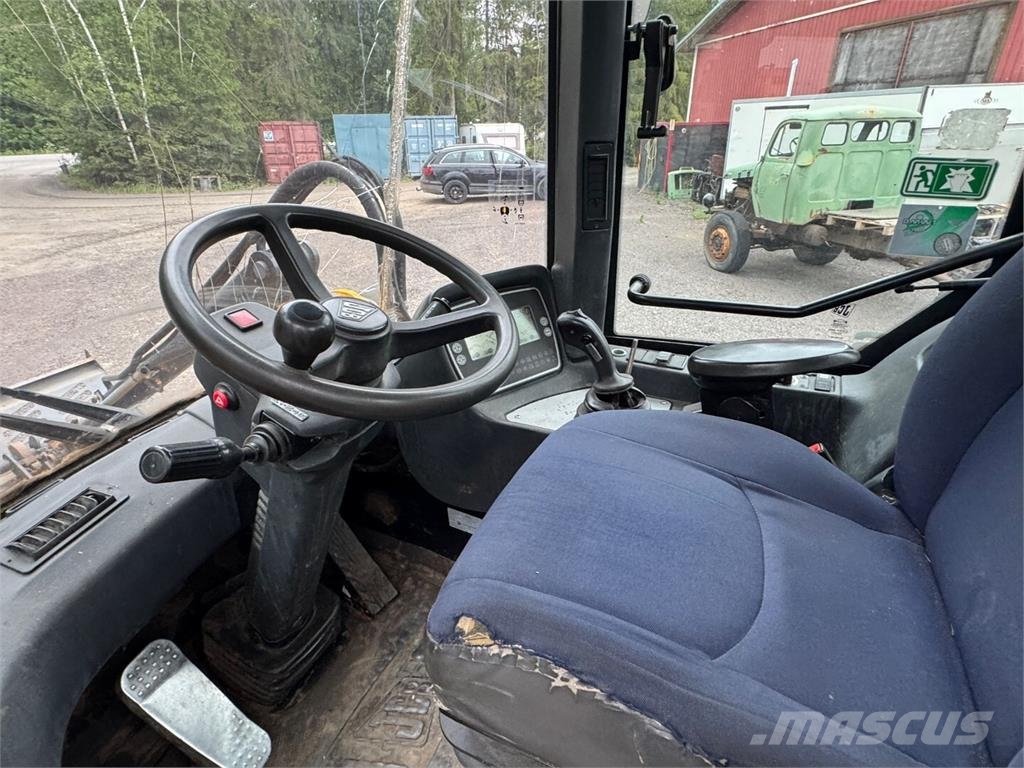 JCB 416 HT MYYTY/SOLD !!! لوادر بعجل