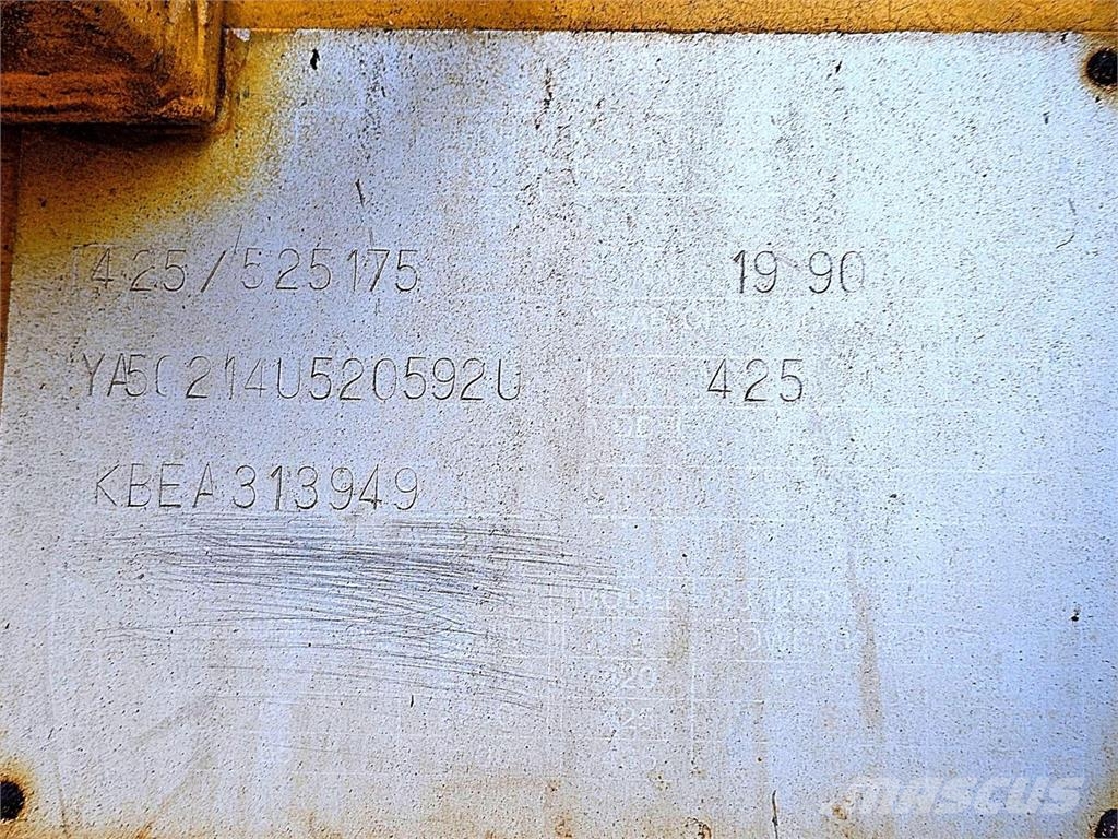 JCB 425 Колесни товарачи