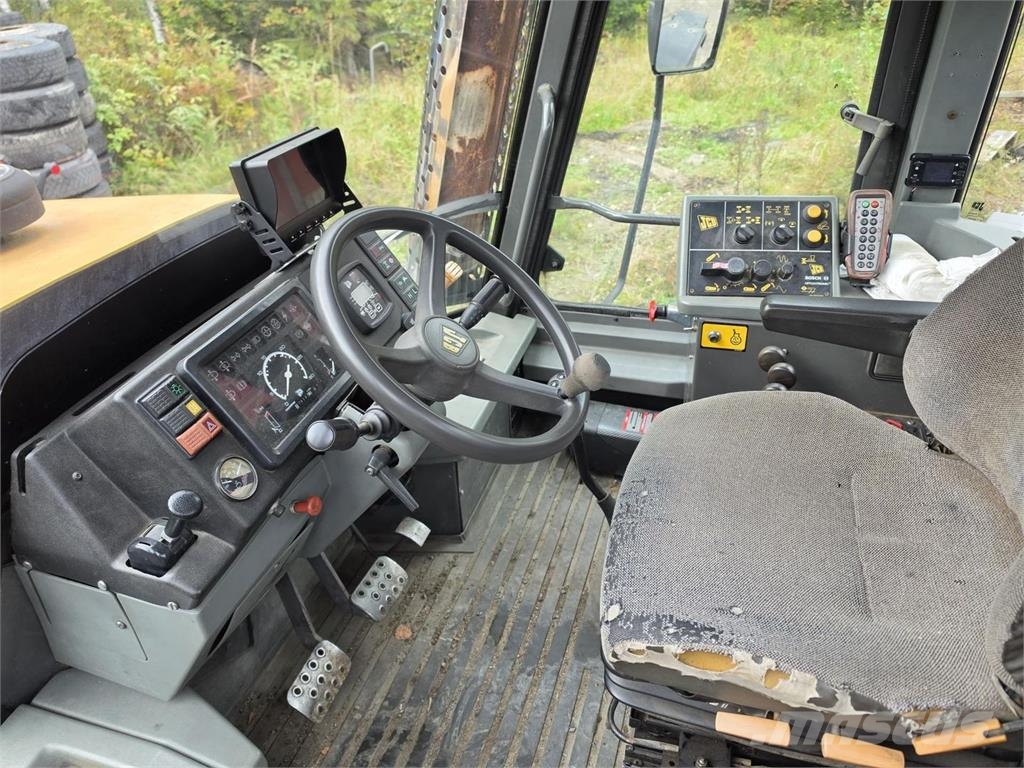 JCB Fastrac 185-65, Alaterä, Lumiaura Traktorok