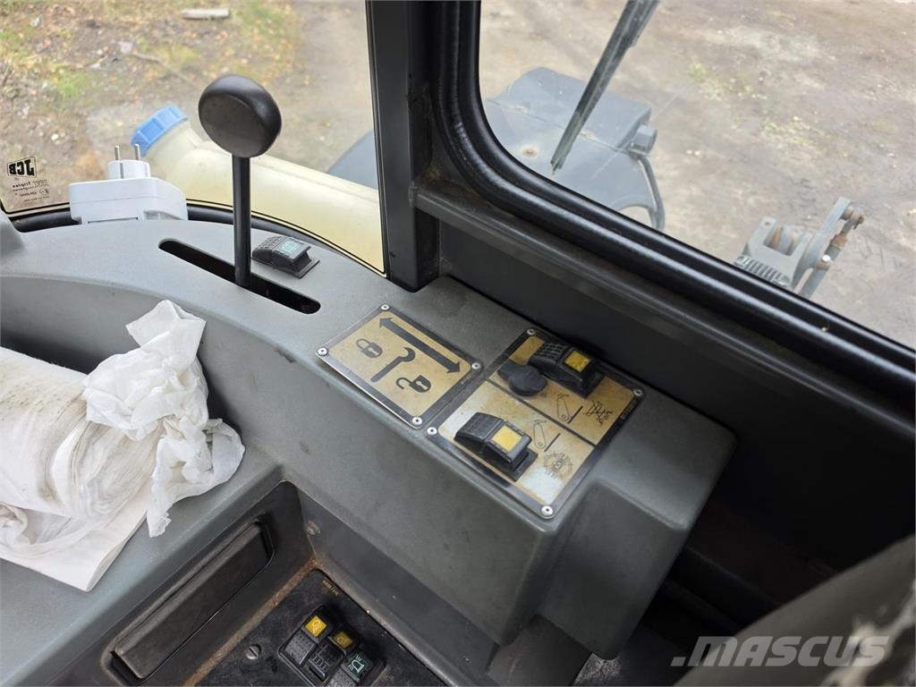 JCB Fastrac 185-65, Alaterä, Lumiaura Traktorok