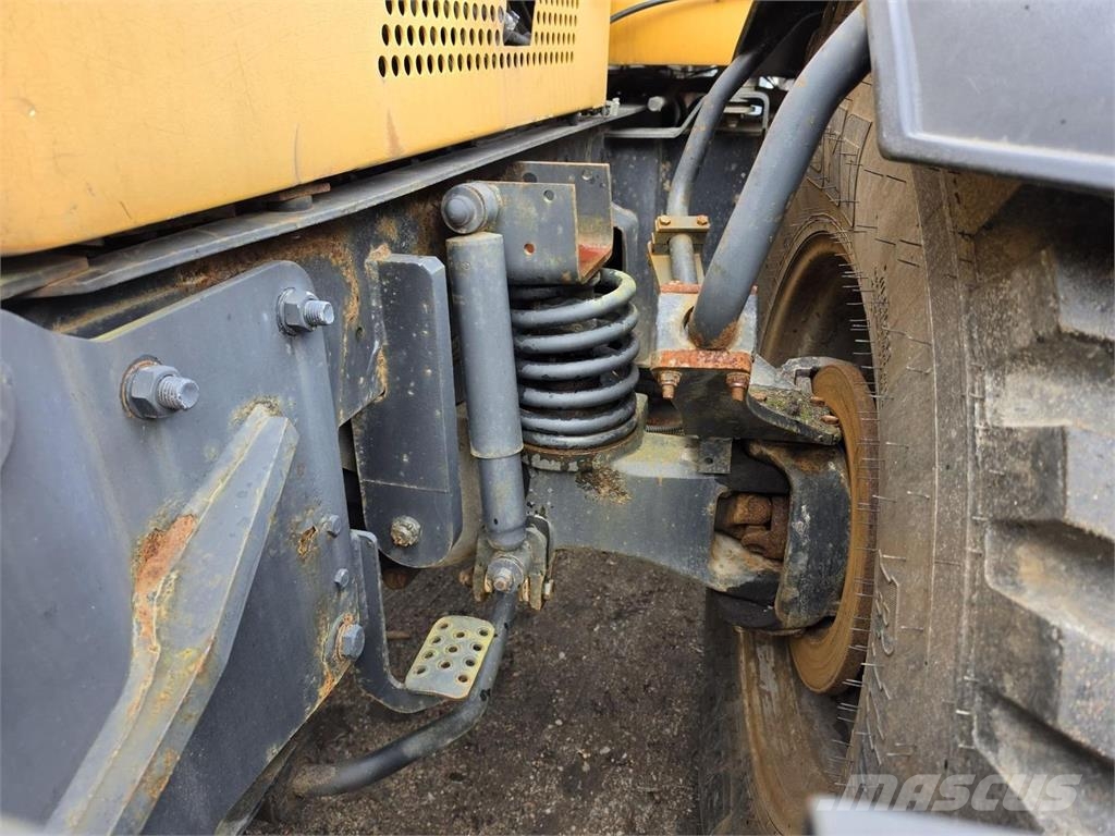 JCB Fastrac 185-65, Alaterä, Lumiaura Traktorok