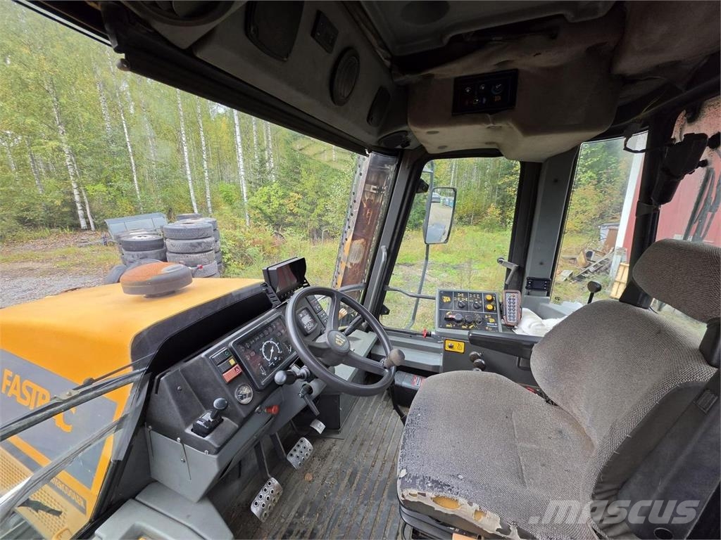 JCB Fastrac 185-65, Alaterä, Lumiaura Traktorok