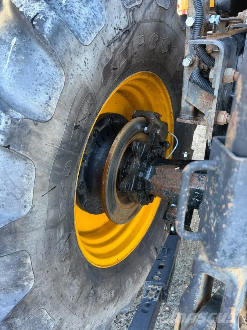 JCB Fastrac 3185 الجرارات