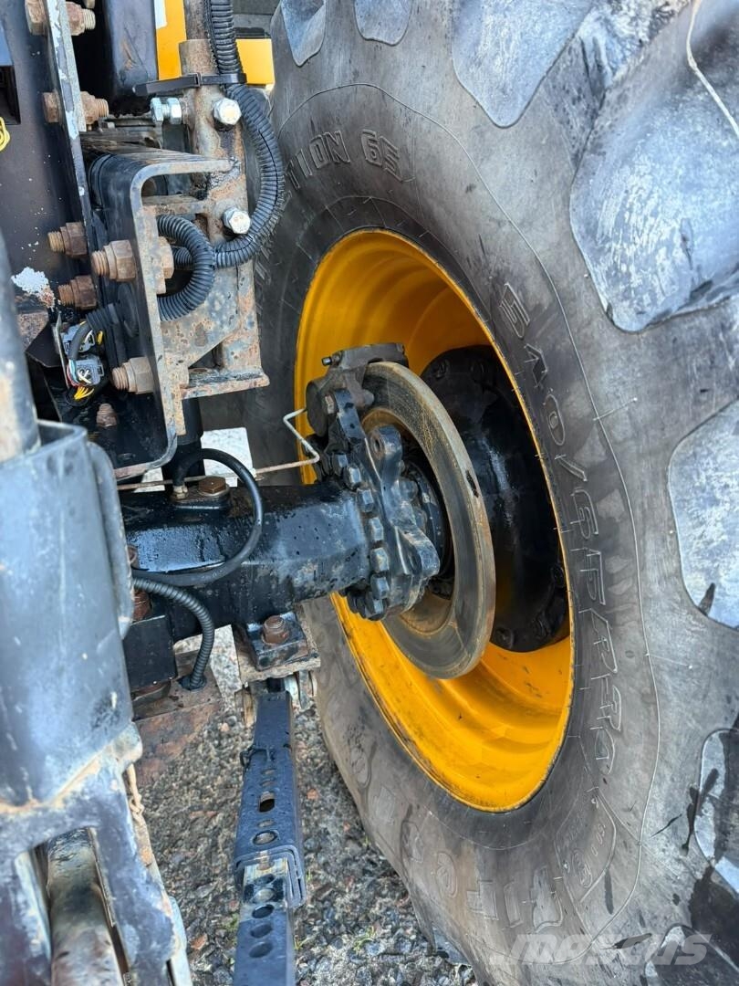 JCB Fastrac 3185 الجرارات