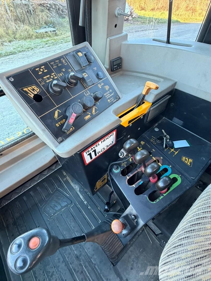 JCB Fastrac 3185 الجرارات