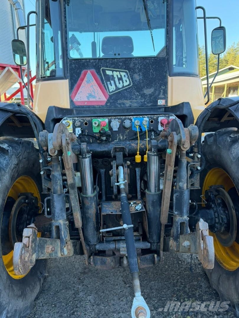 JCB Fastrac 3185 الجرارات