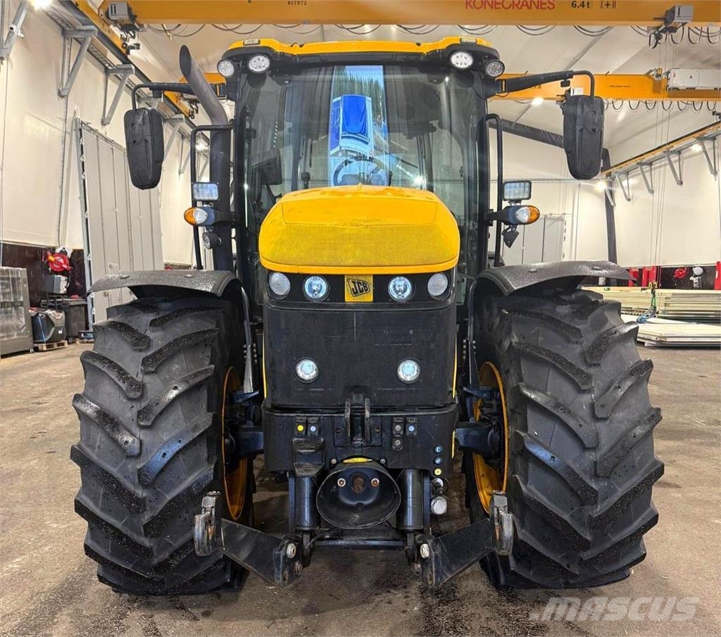 JCB Fastrack 4220 Traktorid