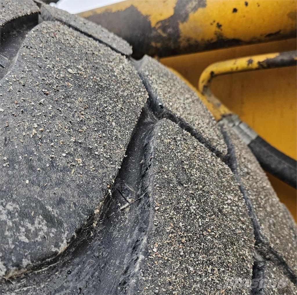 JCB HT 426, SKF Multilube Cargadoras sobre ruedas