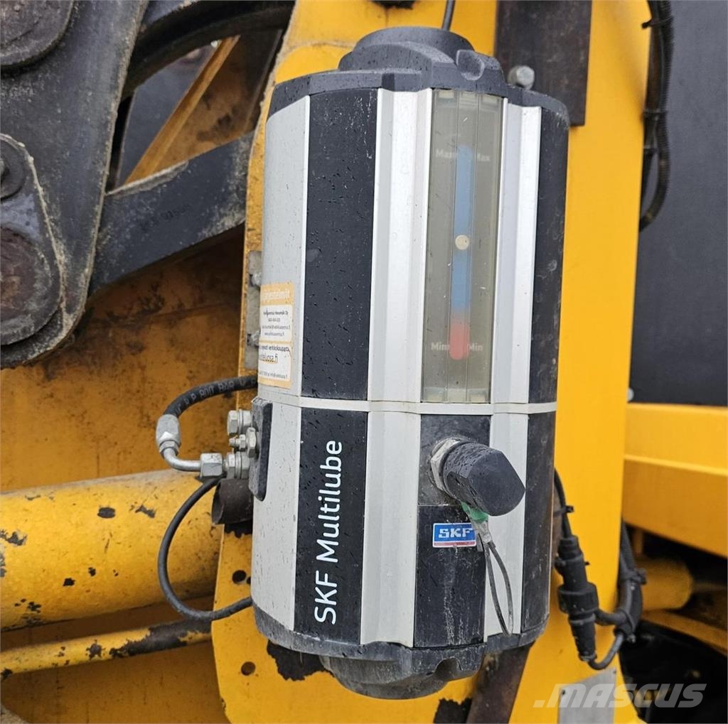 JCB HT 426, SKF Multilube Cargadoras sobre ruedas