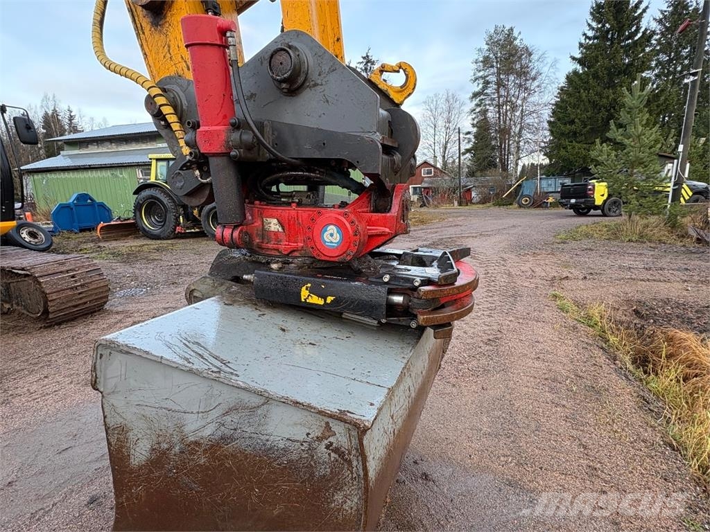 JCB JS 210 LC Koparki gąsienicowe