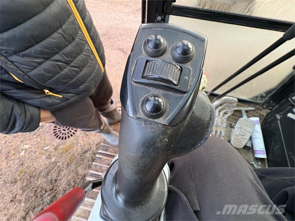 JCB JS 210 LC Koparki gąsienicowe