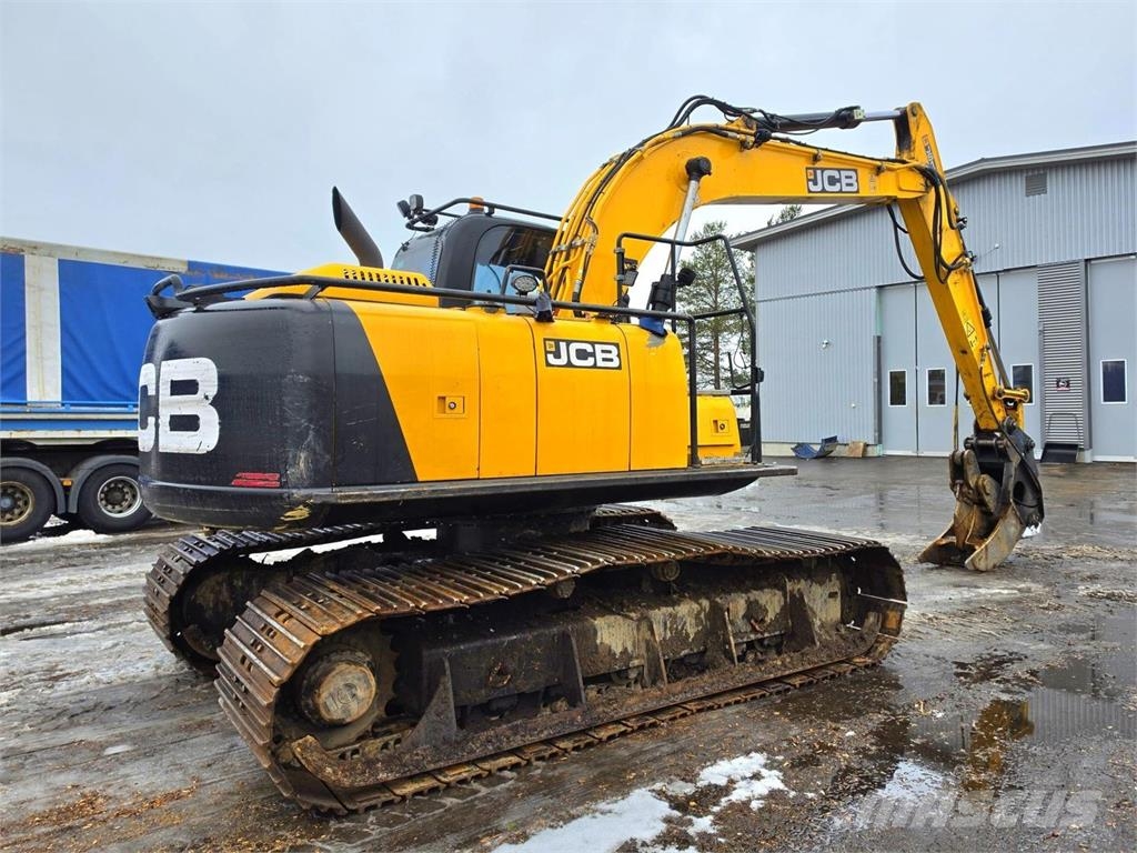 JCB Metsäalustainen JS145HD, Webasto Excavadoras sobre orugas