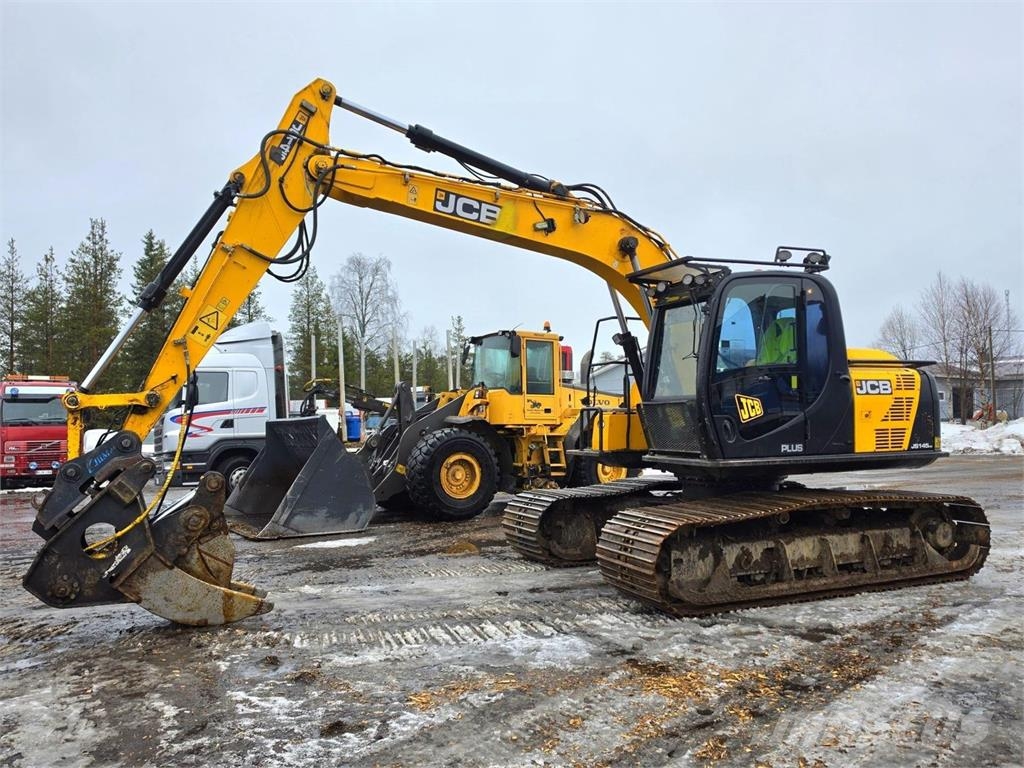 JCB Metsäalustainen JS145HD, Webasto Excavadoras sobre orugas