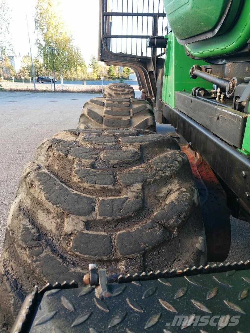 John Deere 1110 E Forvarderi