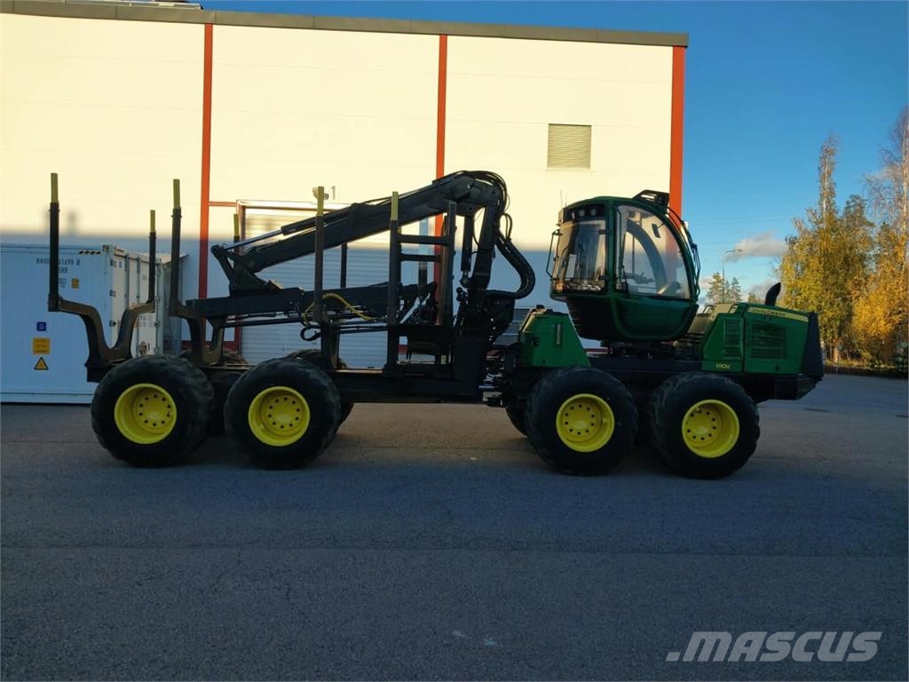 John Deere 1110 E Forvarderi