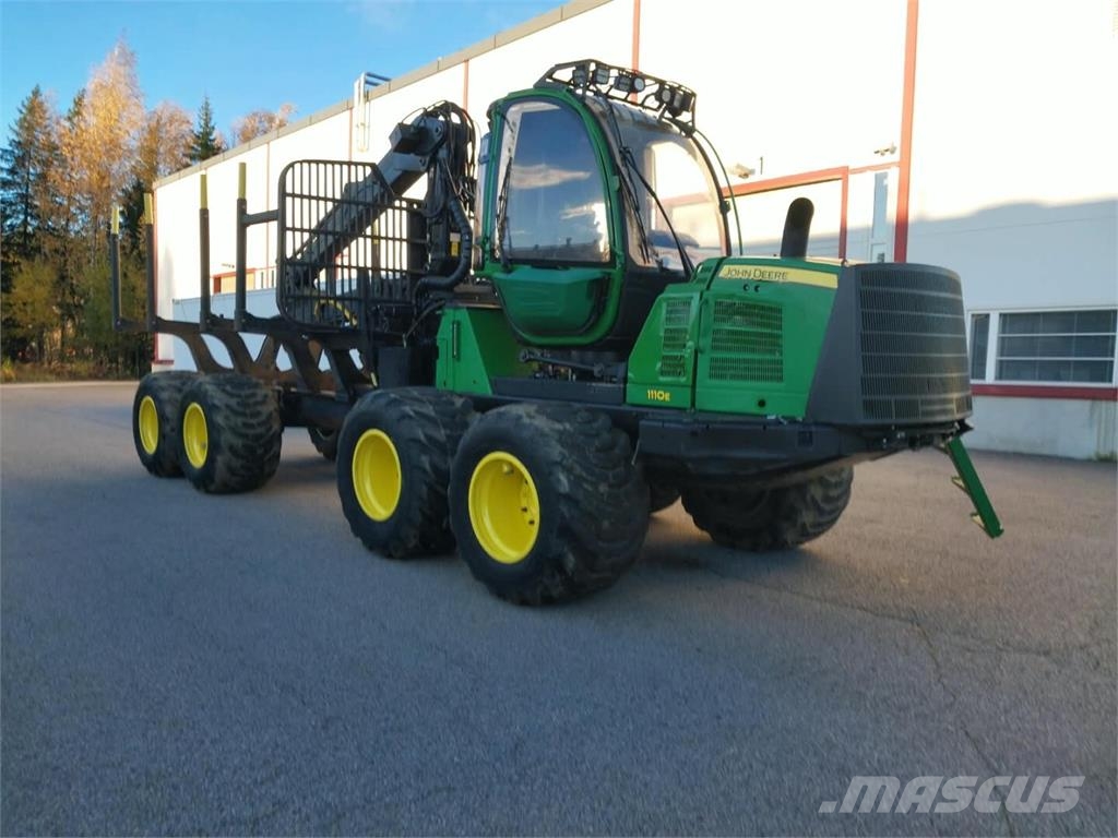 John Deere 1110 E Forvarderi
