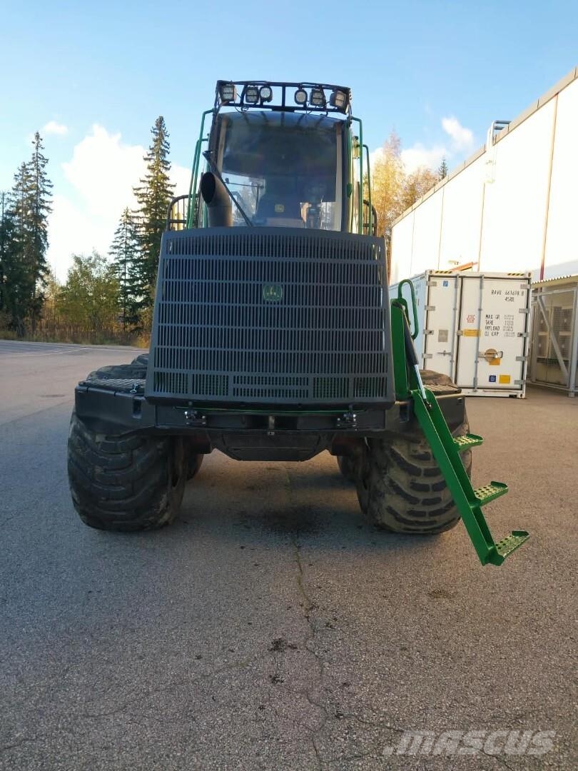 John Deere 1110 E Forvarderi