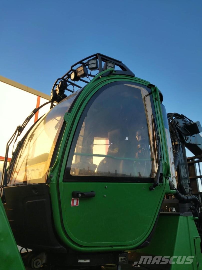 John Deere 1110 E Forvarderi