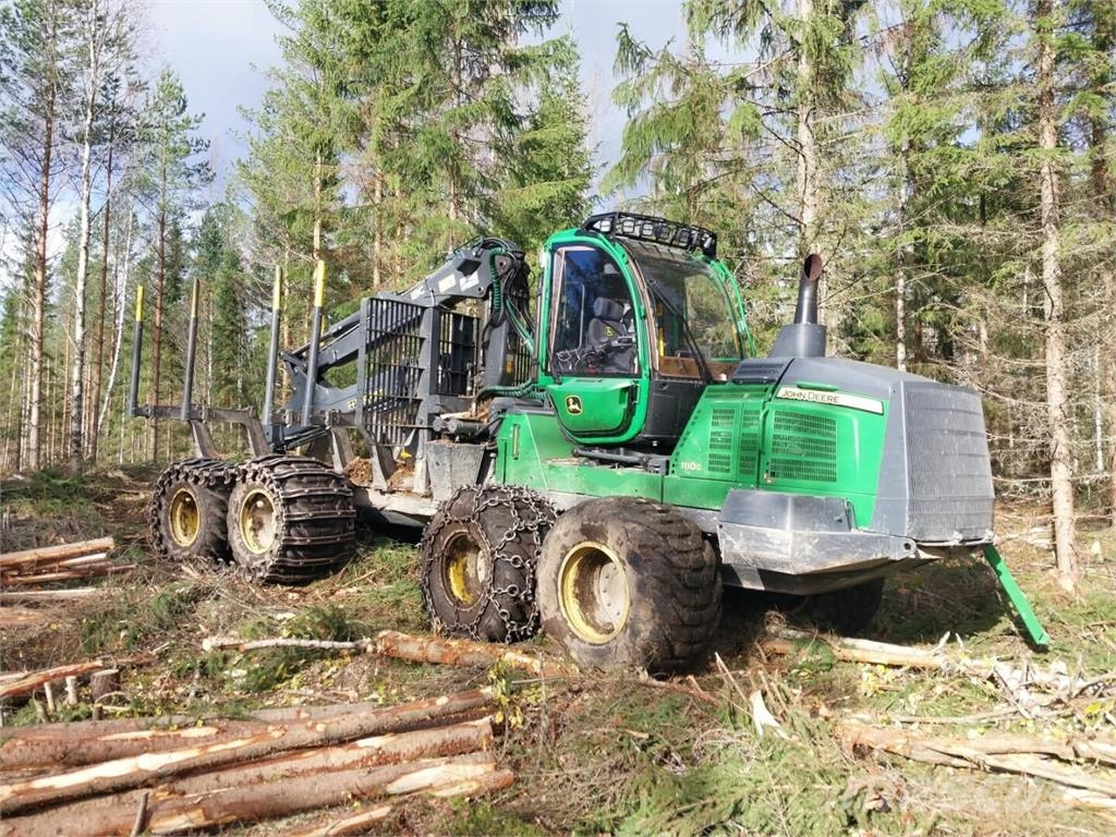 John Deere 1110 G Forvarderi