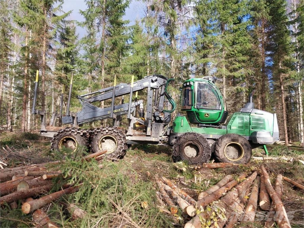 John Deere 1110 G Forvarderi