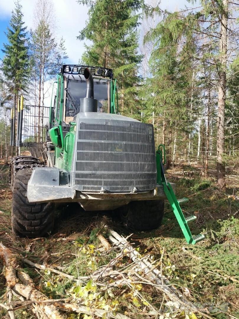 John Deere 1110 G Forvarderi
