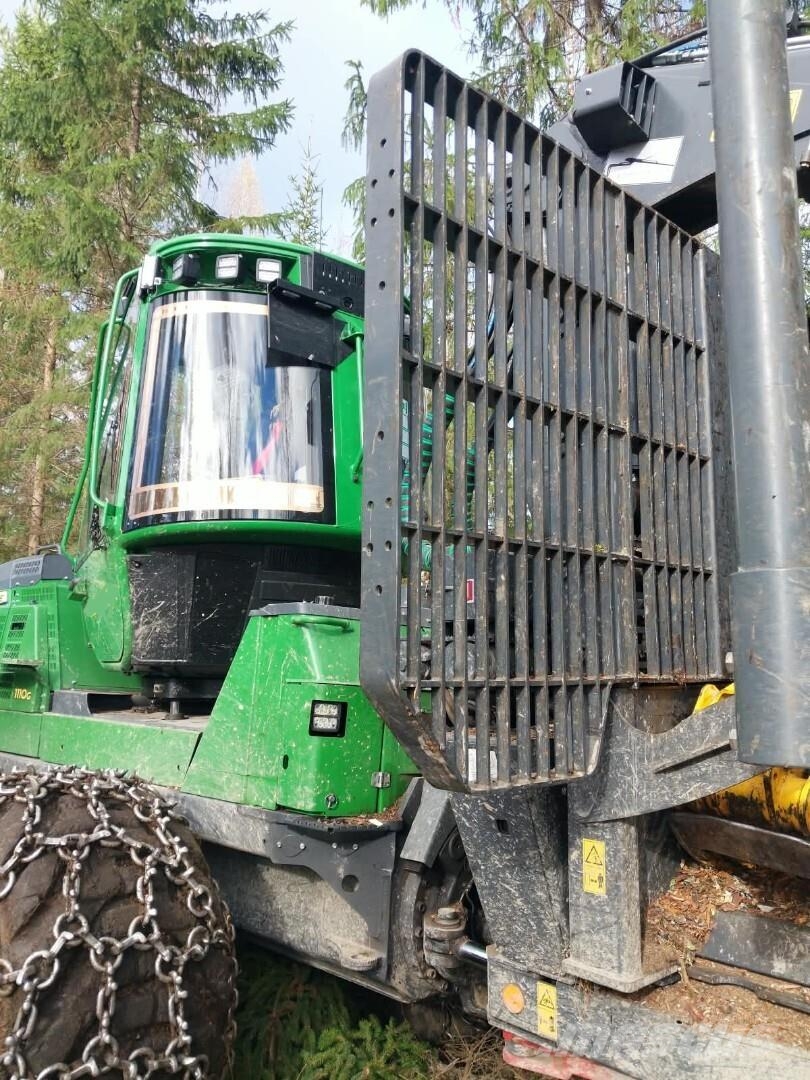 John Deere 1110 G Forvarderi