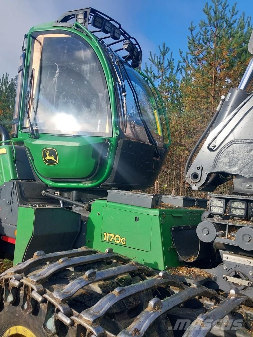 John Deere 1170 G Harvesterji
