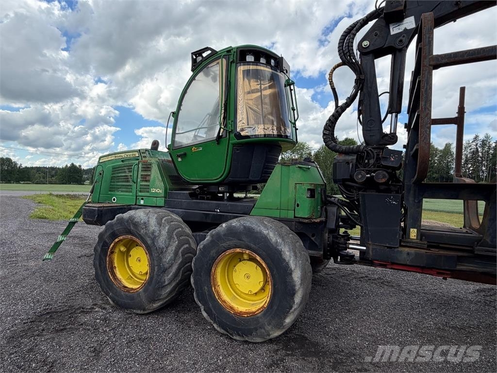 John Deere 1210E شاحنات