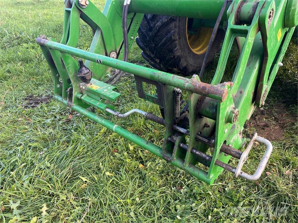 John Deere 6155R Traktoren