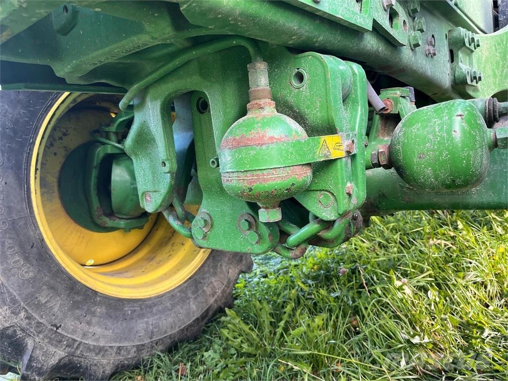 John Deere 6155R Traktoren