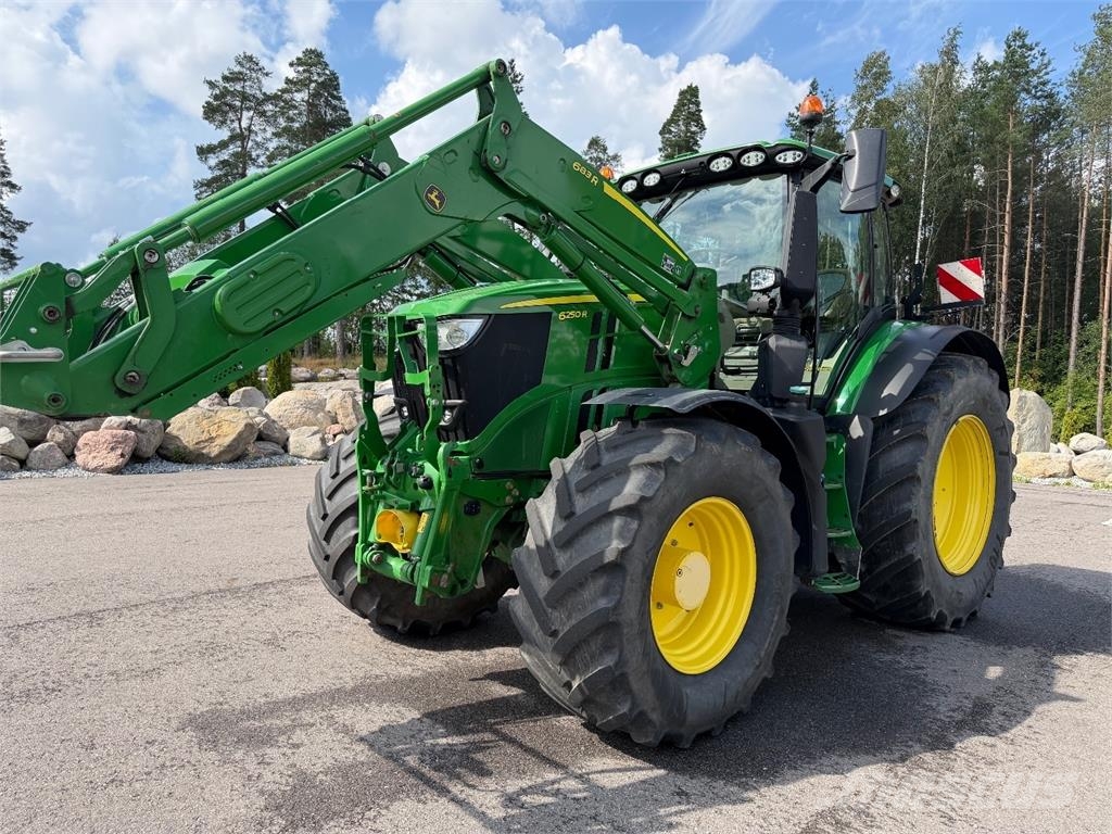John Deere 6250R الجرارات