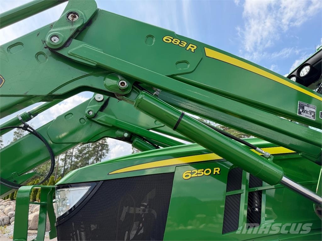 John Deere 6250R الجرارات