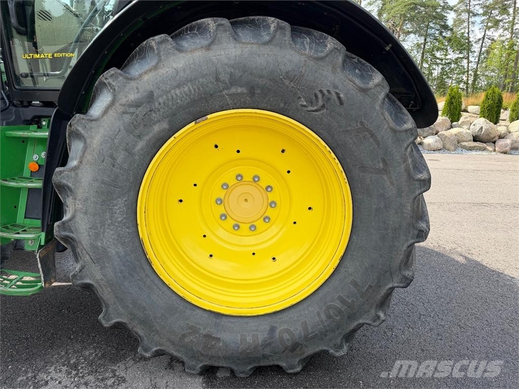 John Deere 6250R الجرارات