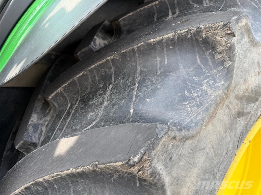 John Deere 6250R الجرارات