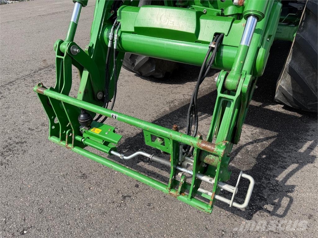 John Deere 6250R الجرارات