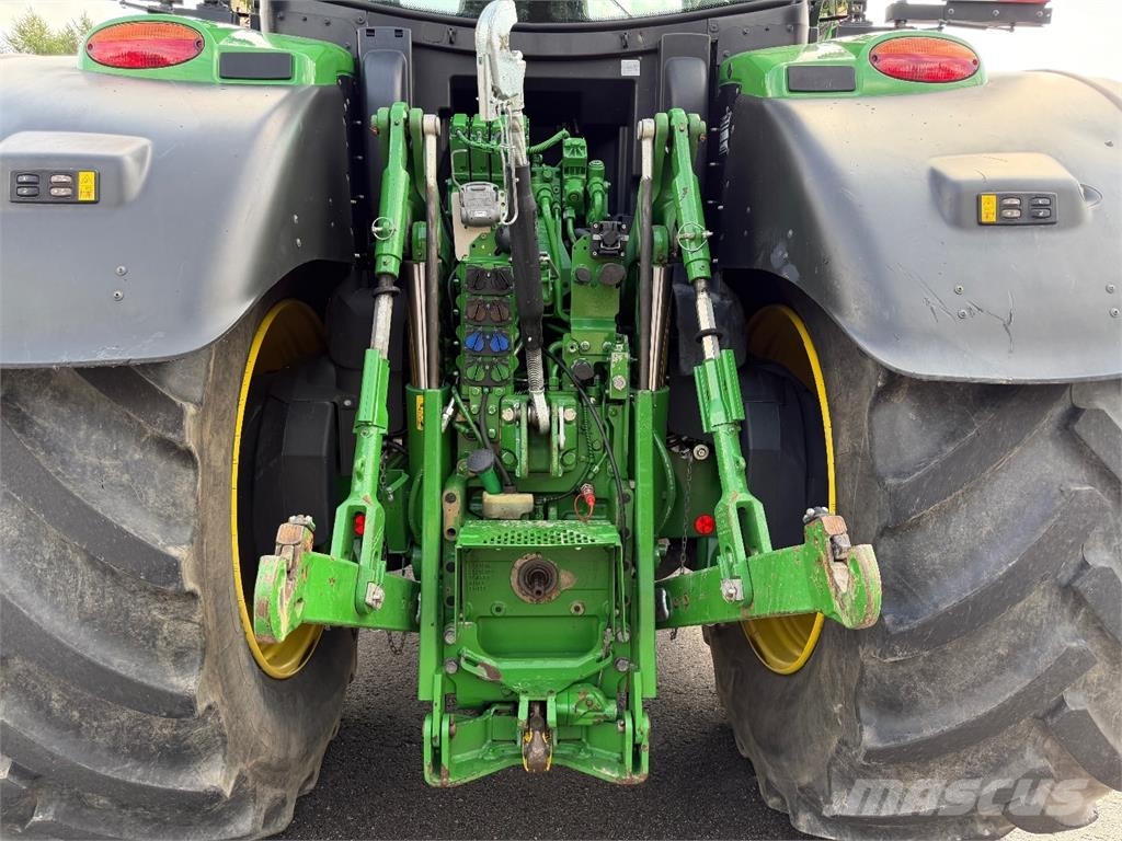John Deere 6250R الجرارات
