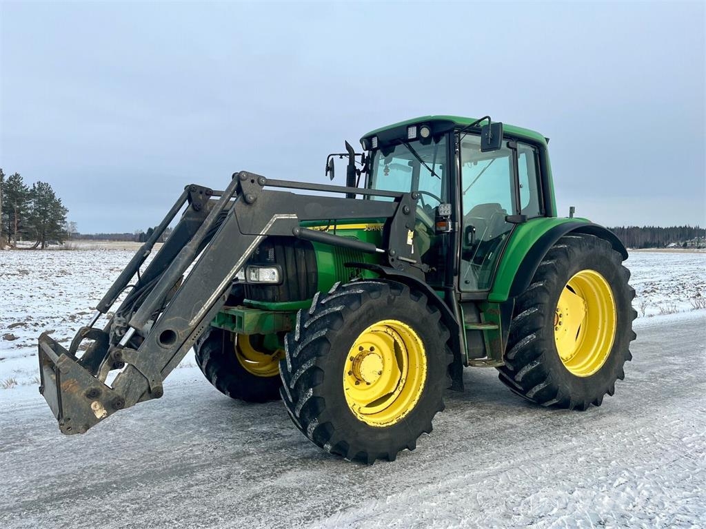 John Deere 6320